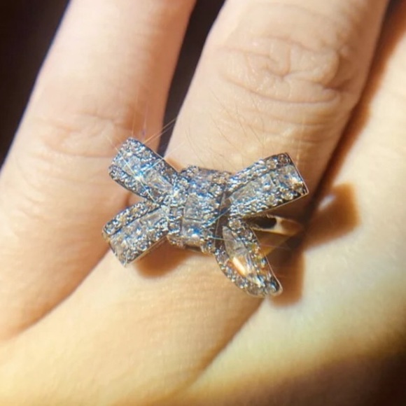 New! 925 Sterling Silver Diamond Bow Ring! - Picture 3 of 17